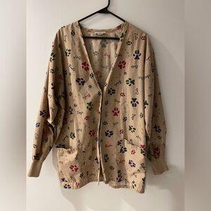 Paw prints Tan Women's VAC scrub coat. Size large veterinary uniform